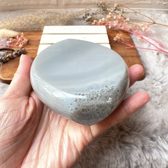 Gorgeous Agate with Druzy Flame/Free Form - Picture 5 of 6